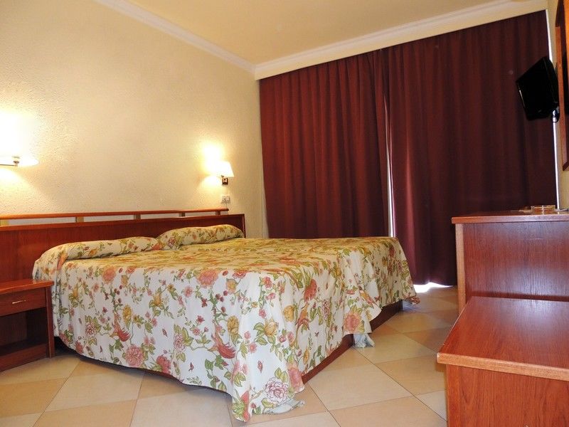 Ruleta Augustus Hotel Salou Ngoại thất bức ảnh
